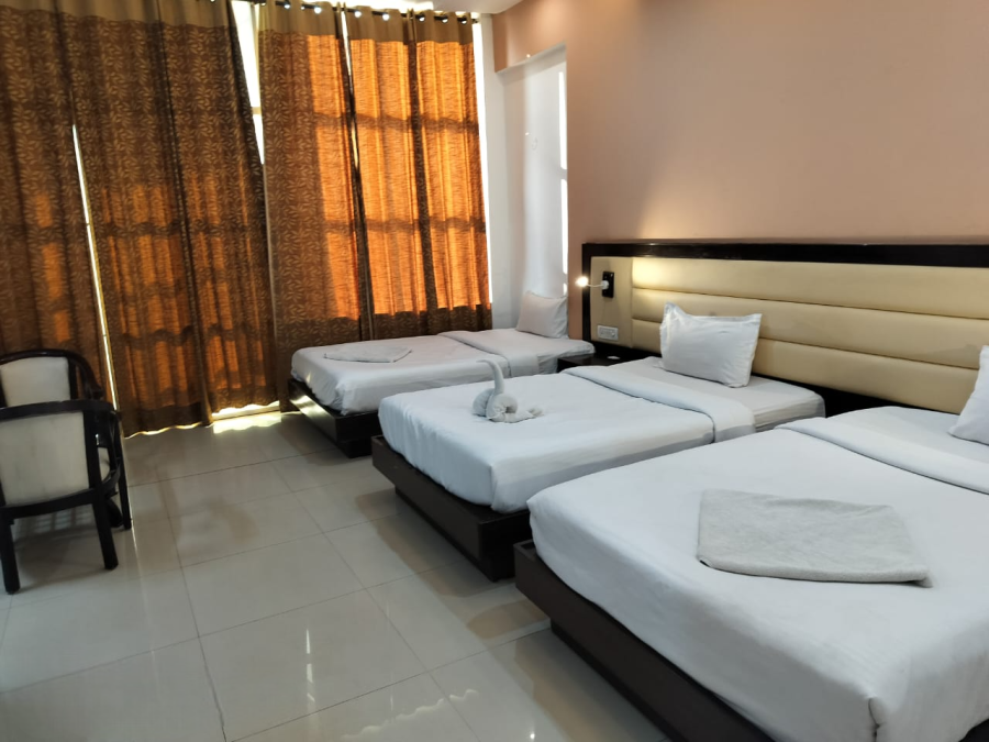 Deluxe Triple Bed Room